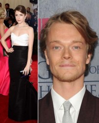 Anna Kendrick / Alfie Allen