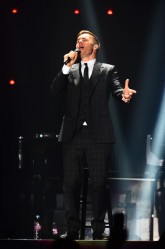 Gary Barlow ("Take That")