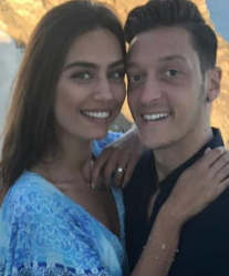 Amine Gülşe & Mesut Özil