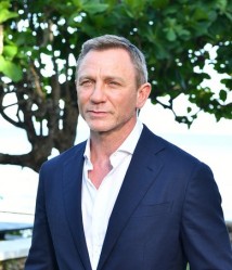 Daniel Craig