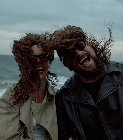 Adria Arjona & Jason Momoa