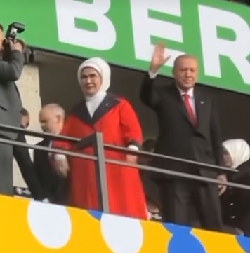 Emine (69) & Recep Tayyip Erdoğan