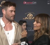 Chris Hemsworth & Halle Berry